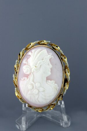 Timekeepersclayton 10K Yellow Gold Vintage Carvd Cameo Brooch with Swirling Ribbons of Gold and Seed Pearls
