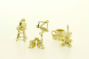 Timekeepersclayton 14K Yellow Gold Baby Charm Set Baby Shoe Cup Teddy Bear Stork High Chair Charm Bracelet Pendant Vintage