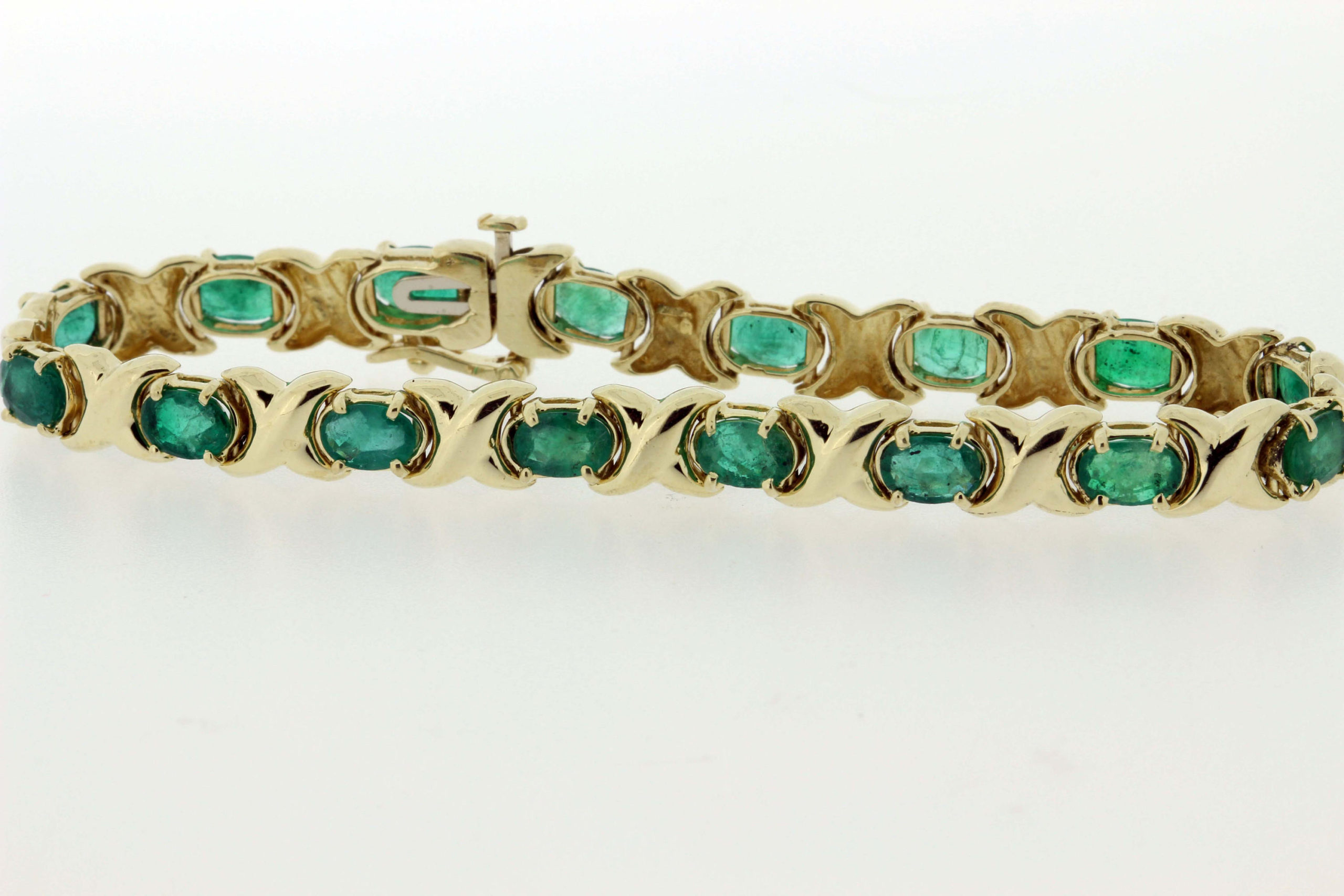 YVONNE LÉON 18-karat gold emerald bracelet | NET-A-PORTER