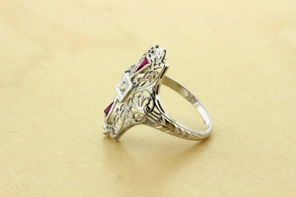 Timekeepersclayton 18K Gold Filigree Ring with .05ct Diamond Center with Red Accents
