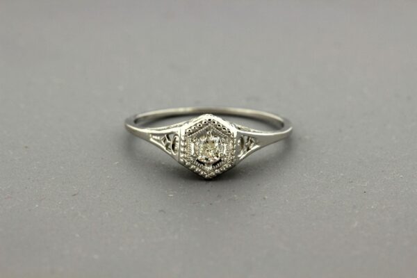 Timekeepersclayton 18K White Gold Vintage Geometic Filigree Ring with Diamond Center Engagement Ring Wedding Ring