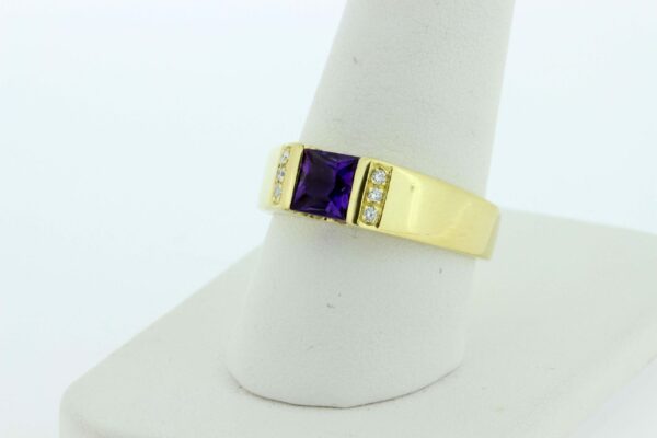Timekeepersclayton 18K Yellow Gold Ring Purple Amethyst Princess Cut with Diamond Accents