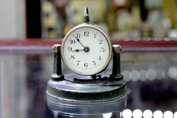 1920s-Shelf-Clock-Green-Lux-Clock-Manufacturing-CO-Waterburg-Conn.-USA