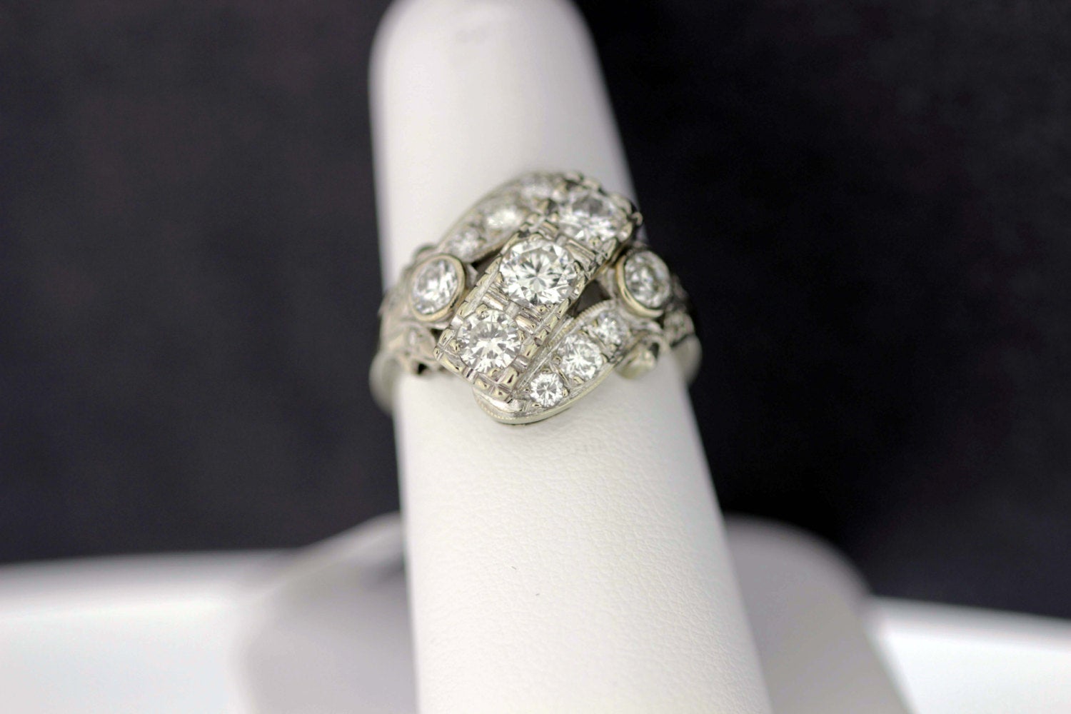 Dazzling Curves Diamond Ring