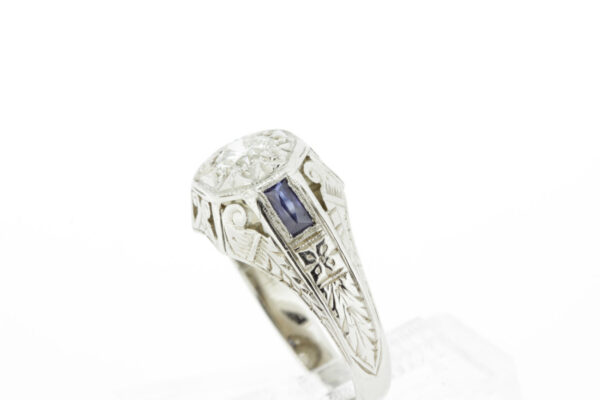 Timekeepersclayton Diamond Center Men’s Ring 18K Gold with Sapphire sides