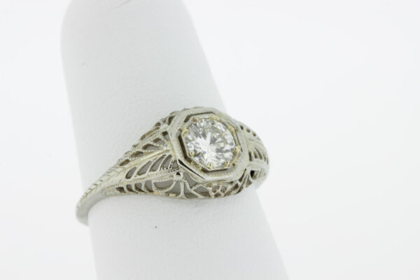 Timekeepersclayton Fern Leaf pierced pattern in 18K Gold Diamond Ring