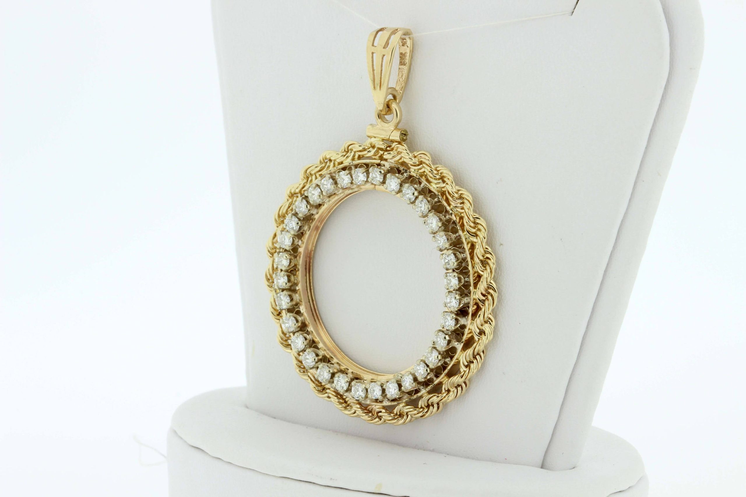 Nikki Lissoni Coin Holder Pendant 001-051-00114 | Collier's Jewelers |  Whiteville, NC