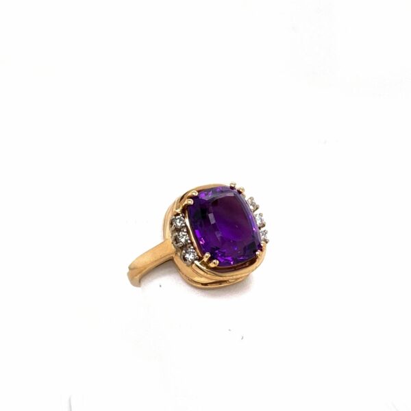 Timekeepersclayton Gemmy Purple Amethyst and Diamond 14K Yellow Gold Ring