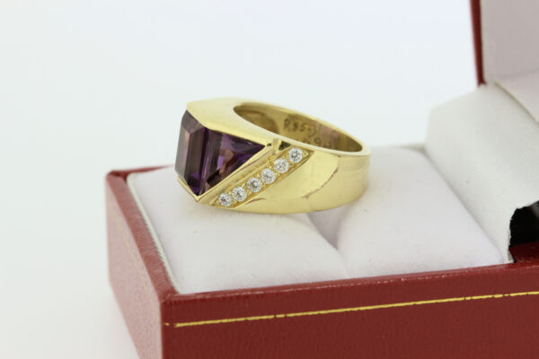 Timekeepersclayton 18K Yellow Gold Bold Angular Cut Amethyst Ring with White Diamonds
