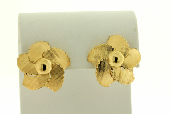Timekeepersclayton Vintage Engraved Flower Clip on Earrings 14K Yellow Gold