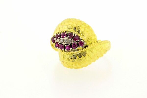 Timekeepersclayton 18K Yellow Gold Dragon Scale Pattern Ruby and Diamond Eye Ring Fish Scale Vintage