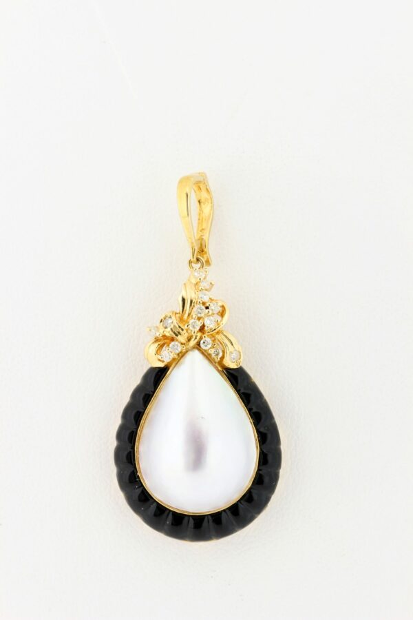 Timekeepersclayton Mabe Pearl and Black Onyx 14K Gold Pendant with White Diamond Accents