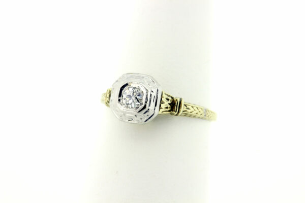Timekeepersclayton 14K Solitaire Diamond Ring with Tulip and Chevron Filigree