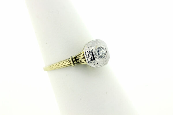 Timekeepersclayton 14K Solitaire Diamond Ring with Tulip and Chevron Filigree