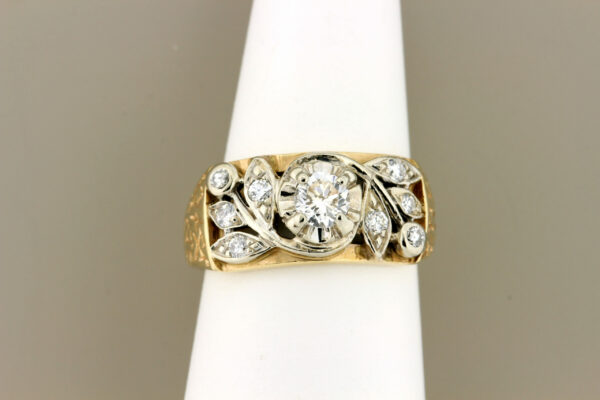 Timekeepersclayton 14K Yellow Gold Floral Flower and Vine Diamond Band with Geometric Engraving Accents