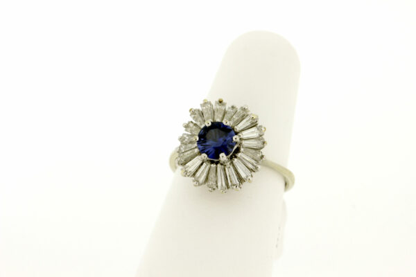 14 karat gold Ring 0.70ct diamonds 0.85 blue sapphire