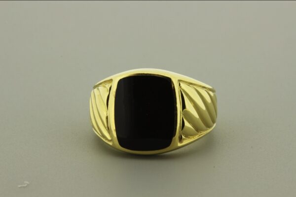18K Gold Ring by David Yurman Black Onyx Size 7
