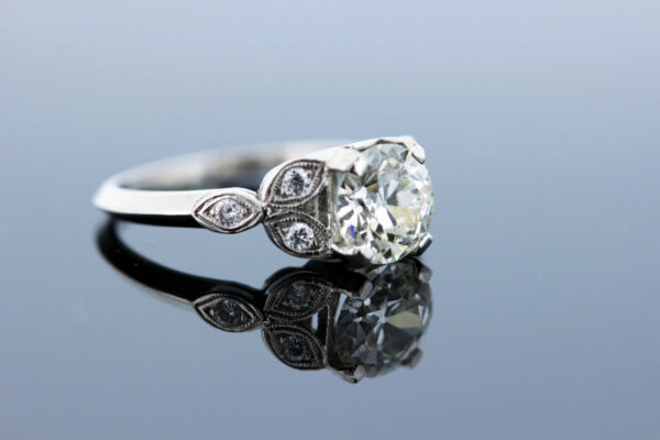 Timekeepersclayton Knife-edged Platinum Engagement Ring with 1 carat plus Diamond Center