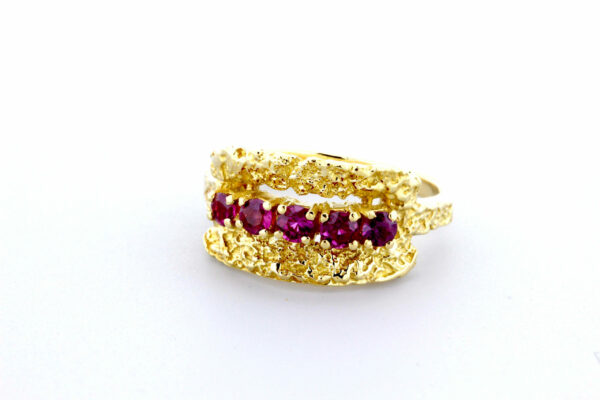 Timekeepersclayton Lovely 18K Yellow Gold Ruby Row Ring