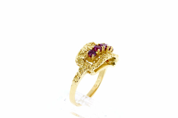 Timekeepersclayton Lovely 18K Yellow Gold Ruby Row Ring
