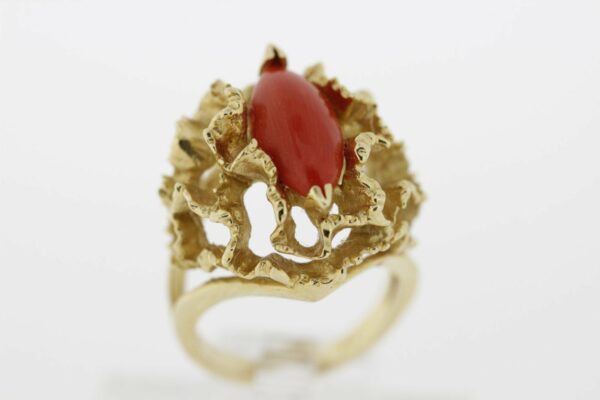 Timekeepersclayton Natural Orange Marquis shaped Coral in 14K gold RIng with Ribbon Ripples