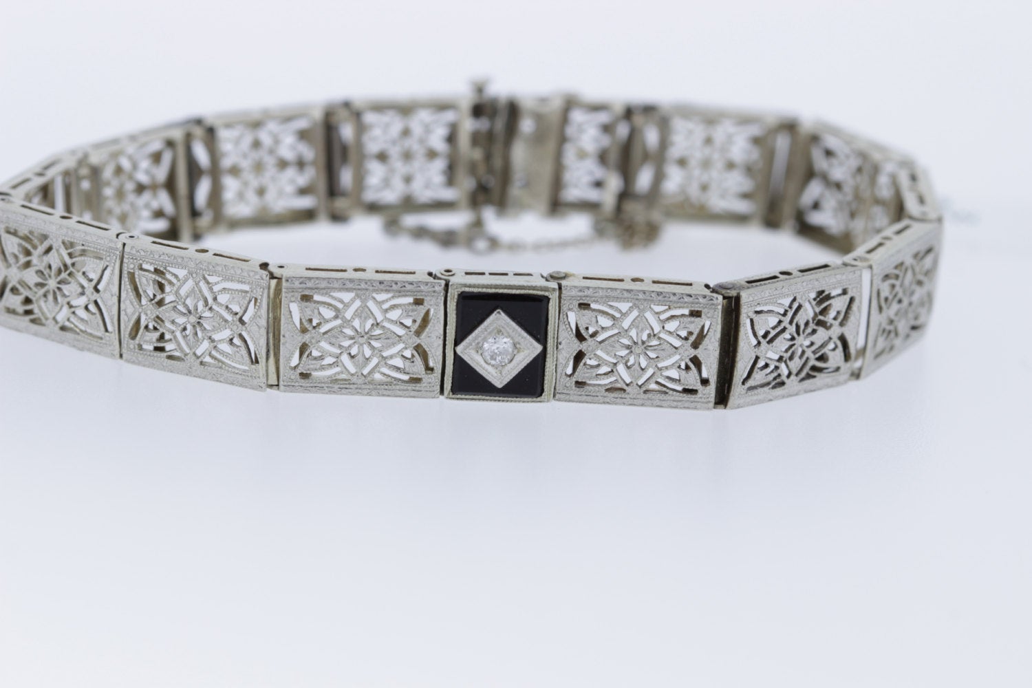 Buy 50+ Platinum Bracelet Designs Online | Kalyan Jewellers