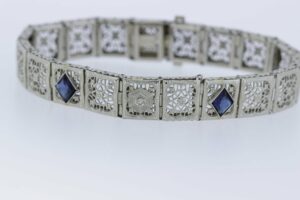 Timekeepersclayton Sapphire Blue Kite-shaped Glass and Diamond Bracelet 14K Gold