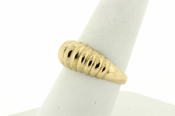 Timekeepersclayton Scalloped Top 14K Yellow Gold 8mm Wide Band