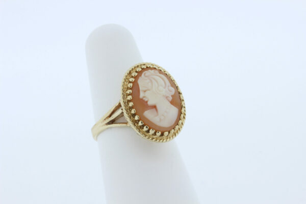 Timekeepersclayton Vintage 10K Yellow Gold Carved Cameo Ring