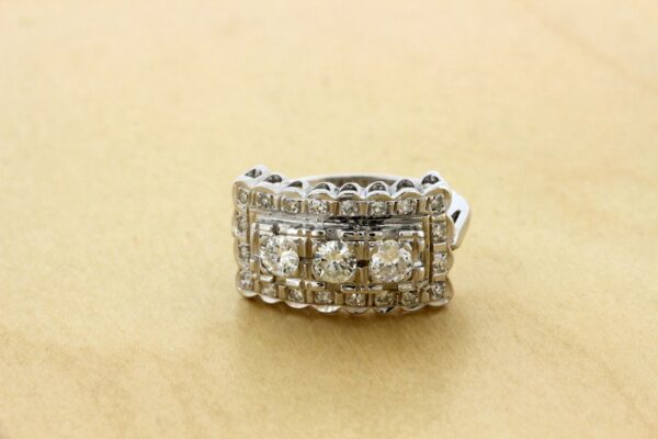 Timekeepersclayton Vintage 14K White Gold Diamond Trio Cluster Ring with Scalloped Edges