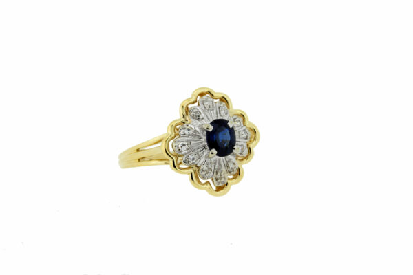 Timekeepersclayton Vintage 14K Yellow Gold Oval Cut Blue Sapphire Ring