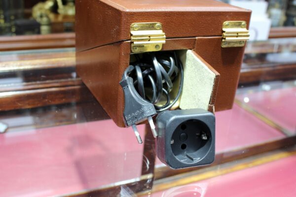 Timekeepersclayton Vintage Audemars Piguet Winding Winder Corded Power with European Plug and American Adapter