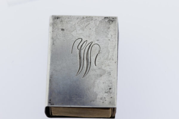 W-Engraved-Sterling-Matchbox-cover-with-Vintage-Match-box