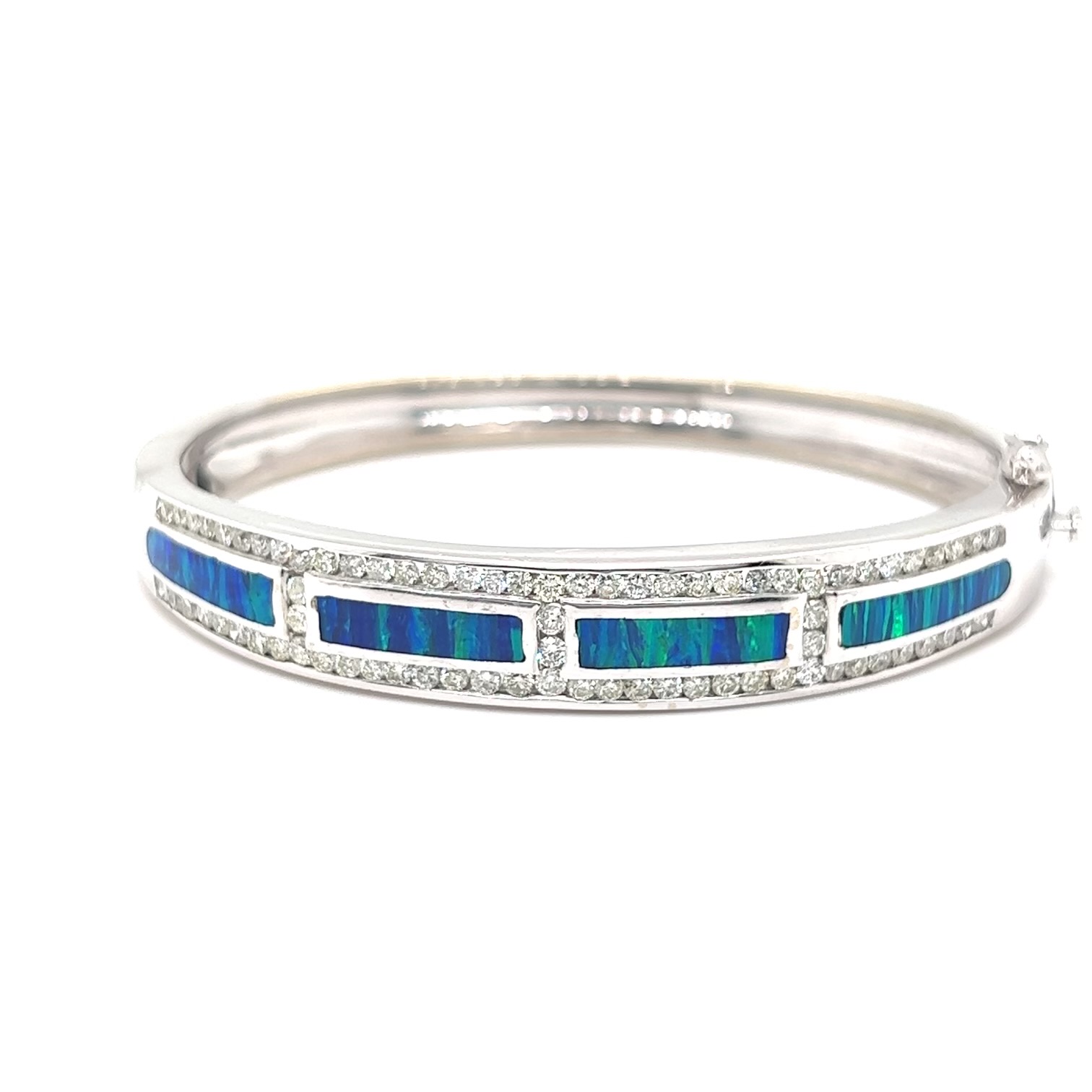 A blue sapphire and diamond bangle | Prinseps